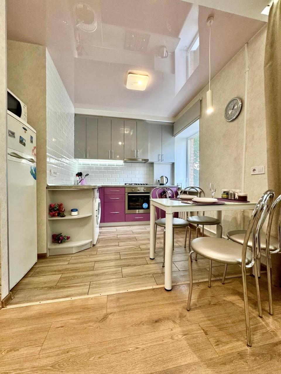 Apartpoltava Витончені Апартаменти Біля Лялькового Театру, Звітна Документація Для Відрядження, Банківський Чек Exterior foto
